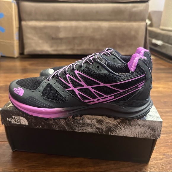 The North Face Ultra Cardiac Running Shoes Women's Size 7 TNFBLK Black /SWTVIOLT - Picture 3 of 13
